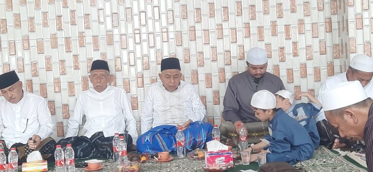 KH. Muad Makki Pimpin Peringatan Maulid Nabi Muhammad SAW