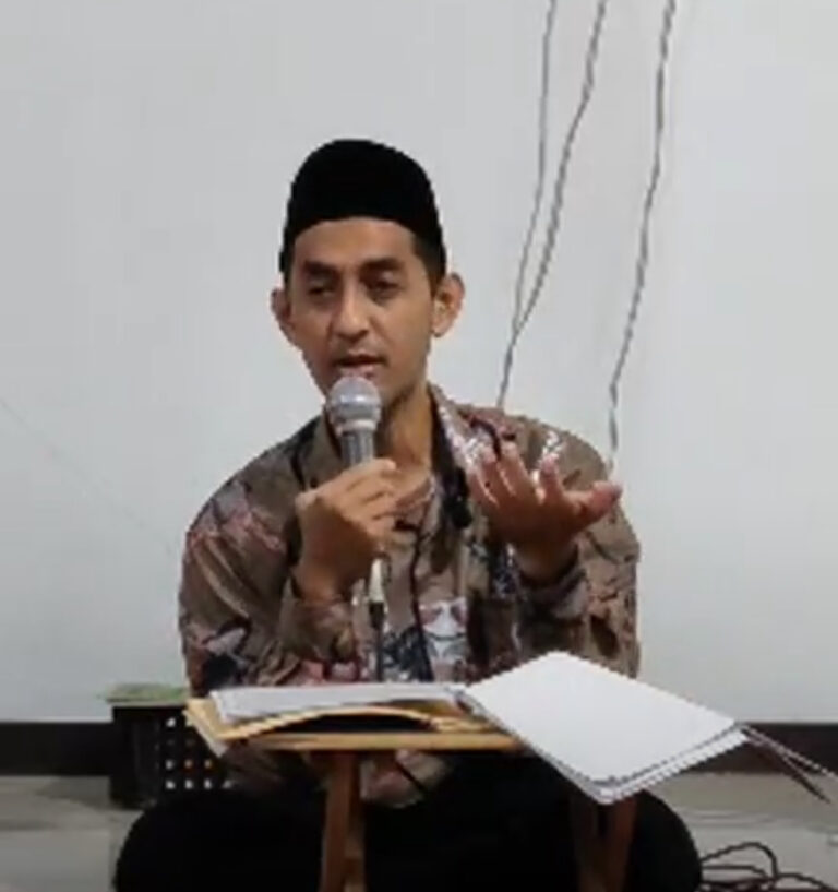 Lora Kholil Sampaikan Kajian Siang Tentang Kalimah Tauhid di Kemenag Bangkalan