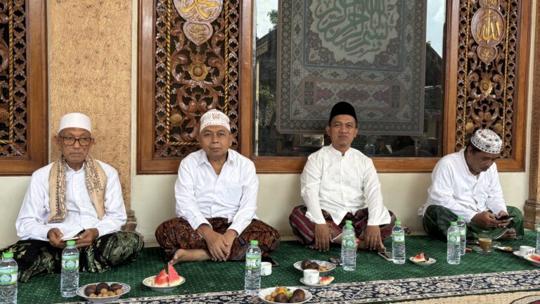 Halal Bihalal IKSADIYAH Pererat Silaturahim dan Komitmen Membangun Pesantren